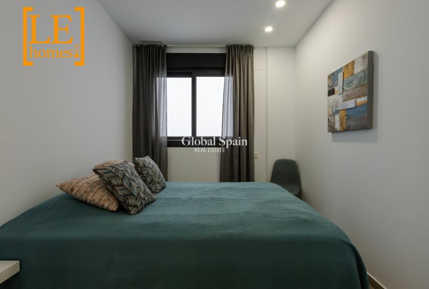 Wederverkoop - APPARTEMENT -
TORREVIEJA - Costa Blanca