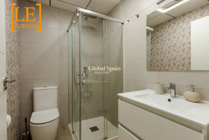 Wederverkoop - APPARTEMENT -
TORREVIEJA - Costa Blanca