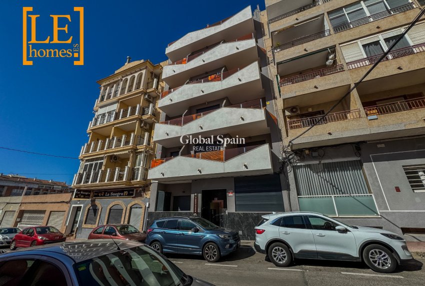 Wederverkoop - APPARTEMENT -
TORREVIEJA - Costa Blanca