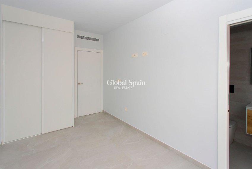 Wederverkoop - APPARTEMENT -
TORREVIEJA - Costa Blanca