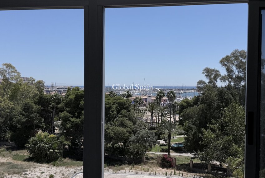 Wederverkoop - APPARTEMENT -
TORREVIEJA - Costa Blanca
