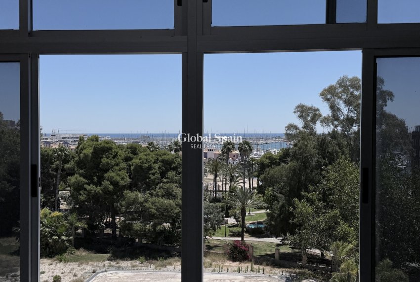 Wederverkoop - APPARTEMENT -
TORREVIEJA - Costa Blanca