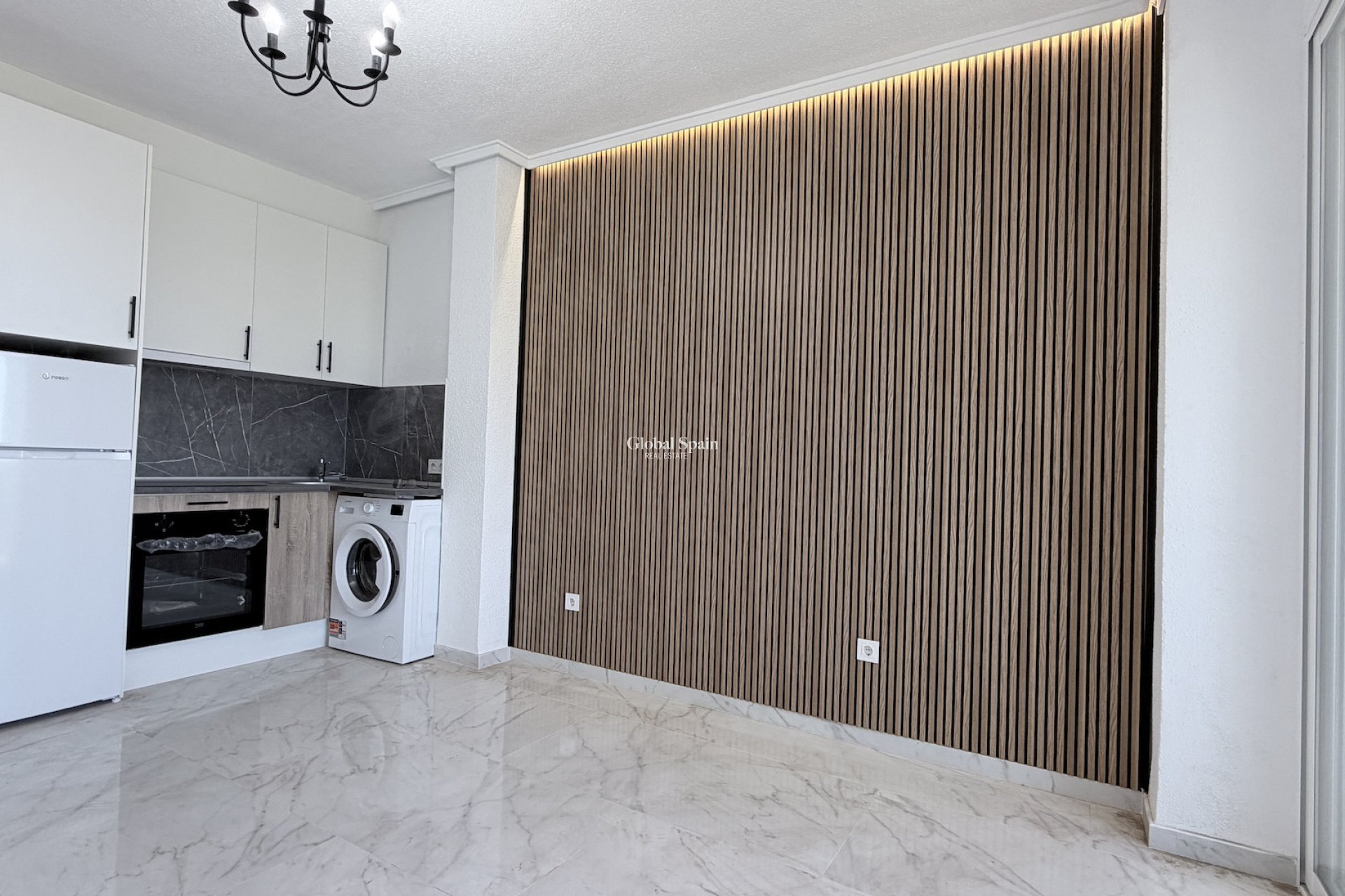 Wederverkoop - APPARTEMENT -
TORREVIEJA - Costa Blanca