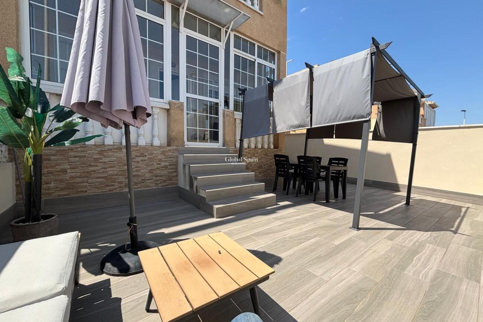 Wederverkoop - APPARTEMENT -
TORREVIEJA - Costa Blanca