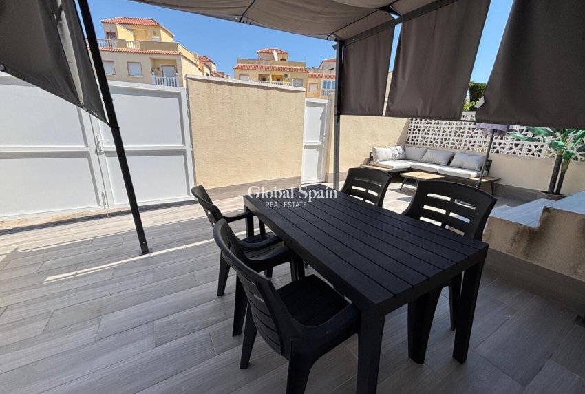Wederverkoop - APPARTEMENT -
TORREVIEJA - Costa Blanca