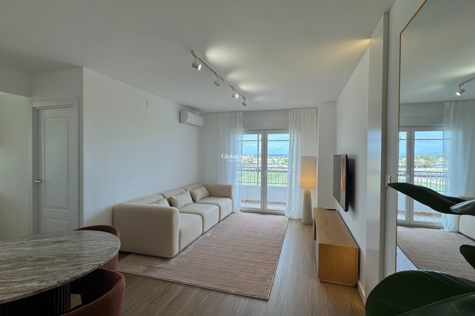 Wederverkoop - APPARTEMENT -
TORREVIEJA - Costa Blanca