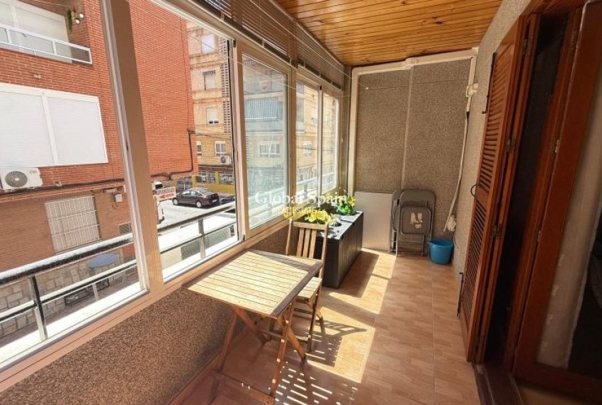 Wederverkoop - APPARTEMENT -
TORREVIEJA - Costa Blanca