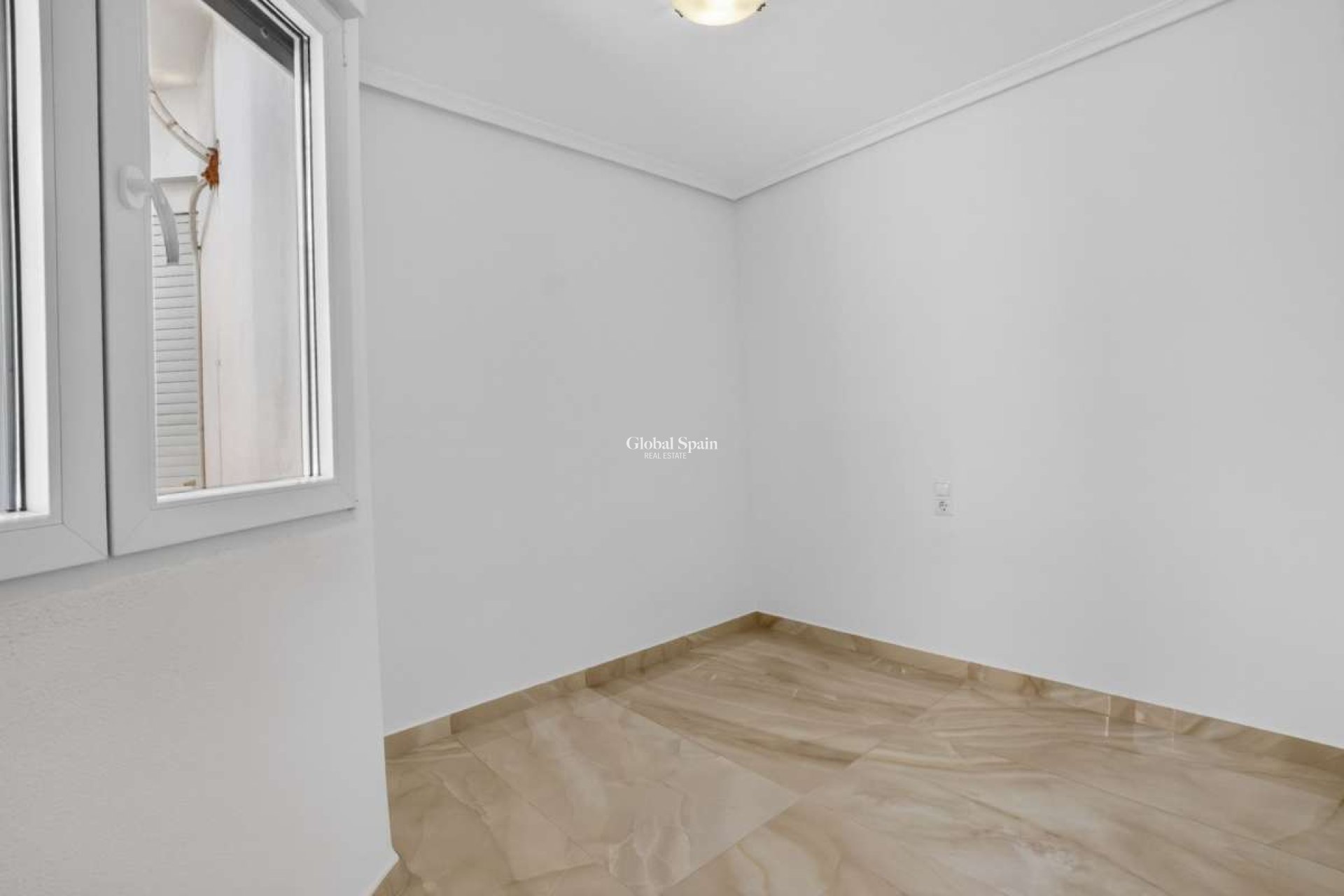 Wederverkoop - APPARTEMENT -
TORREVIEJA - Costa Blanca