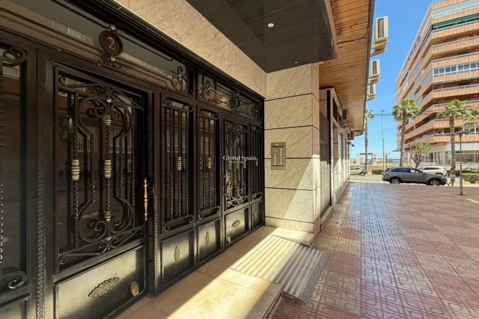 Wederverkoop - APPARTEMENT -
TORREVIEJA - Costa Blanca