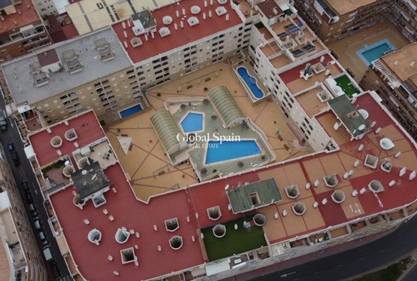 Wederverkoop - APPARTEMENT -
TORREVIEJA - Costa Blanca
