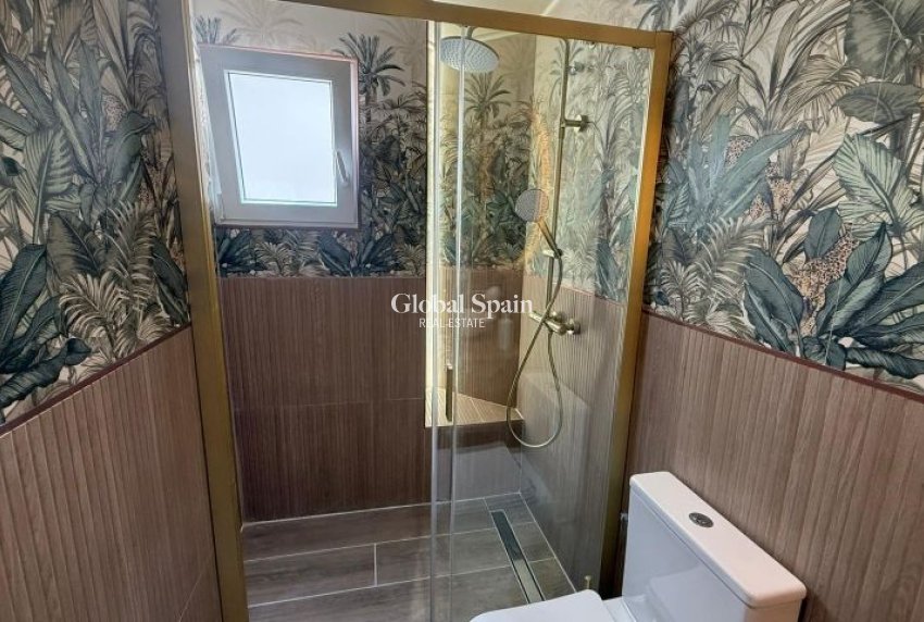 Wederverkoop - APPARTEMENT -
TORREVIEJA - Costa Blanca