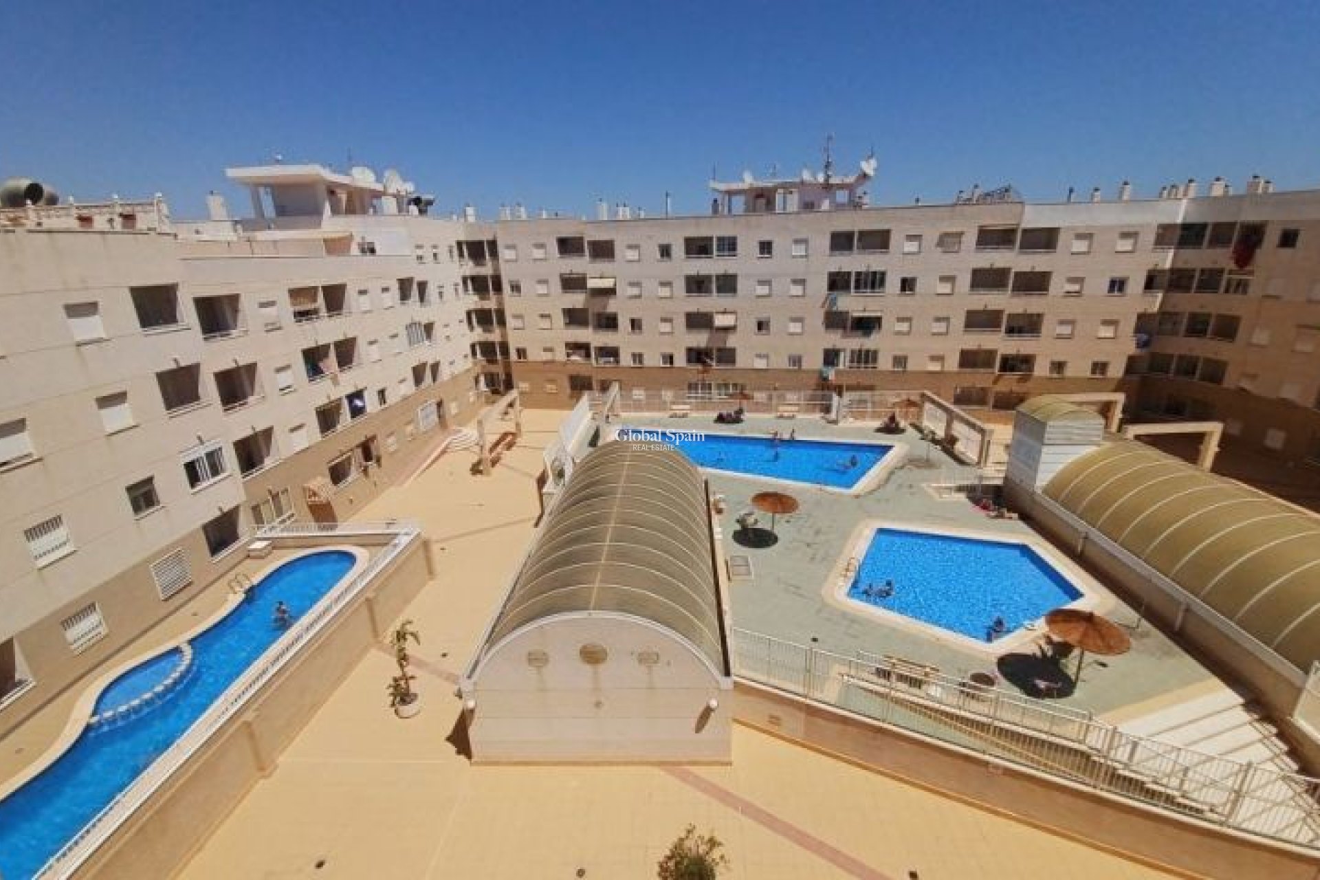 Wederverkoop - APPARTEMENT -
TORREVIEJA - Costa Blanca