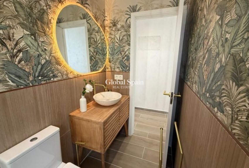Wederverkoop - APPARTEMENT -
TORREVIEJA - Costa Blanca