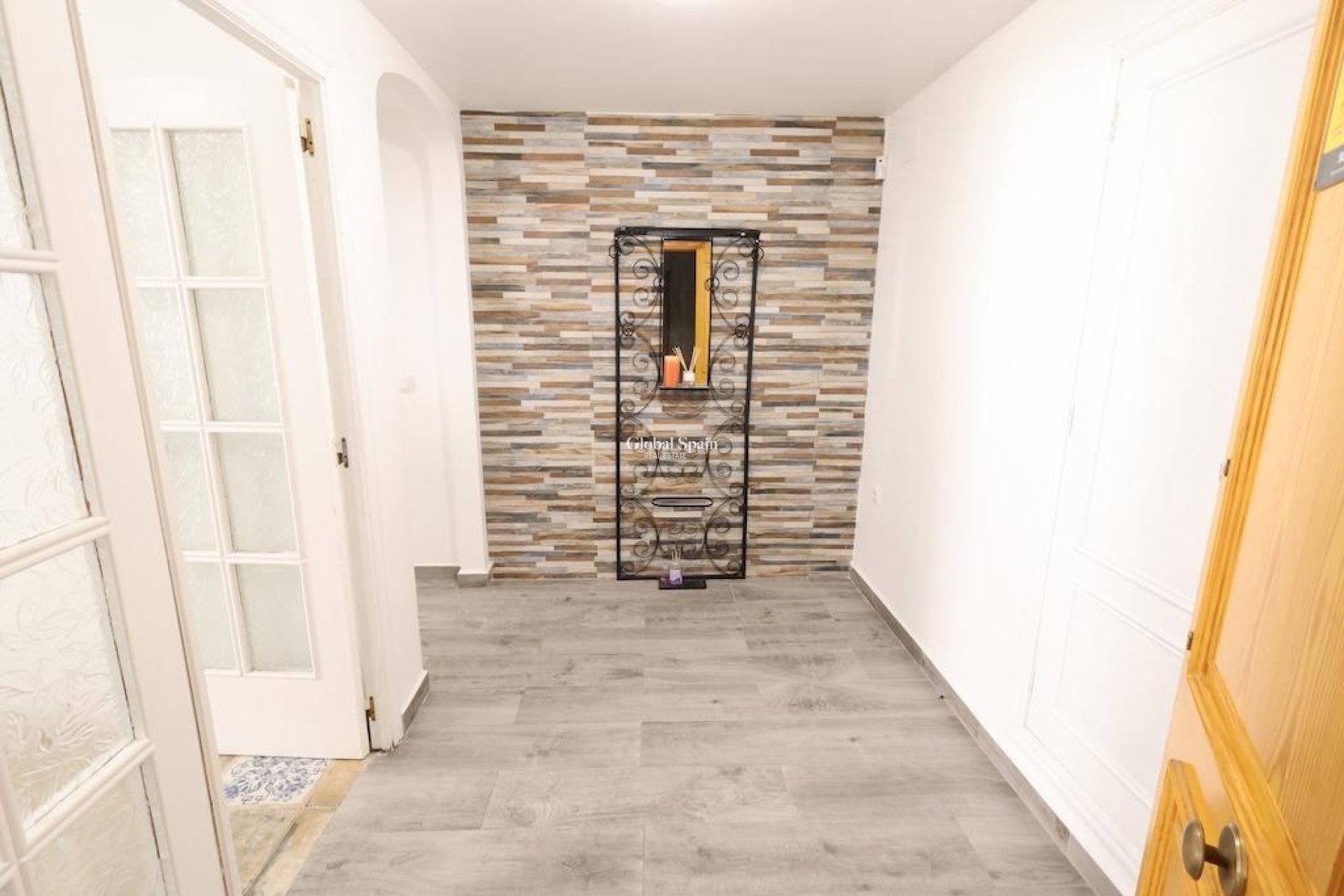 Wederverkoop - APPARTEMENT -
TORREVIEJA - Costa Blanca