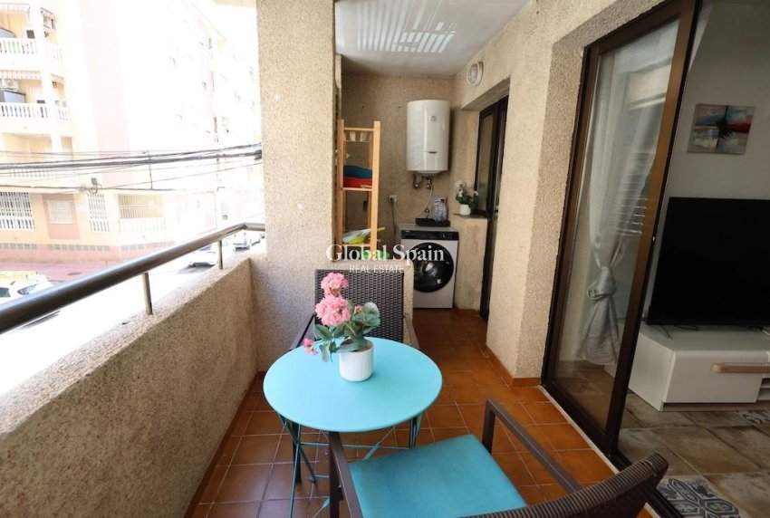 Wederverkoop - APPARTEMENT -
TORREVIEJA - Costa Blanca