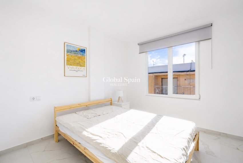 Wederverkoop - APPARTEMENT -
TORREVIEJA - Costa Blanca