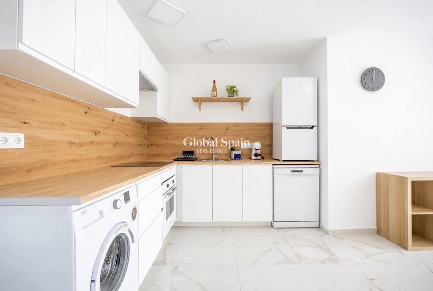 Wederverkoop - APPARTEMENT -
TORREVIEJA - Costa Blanca