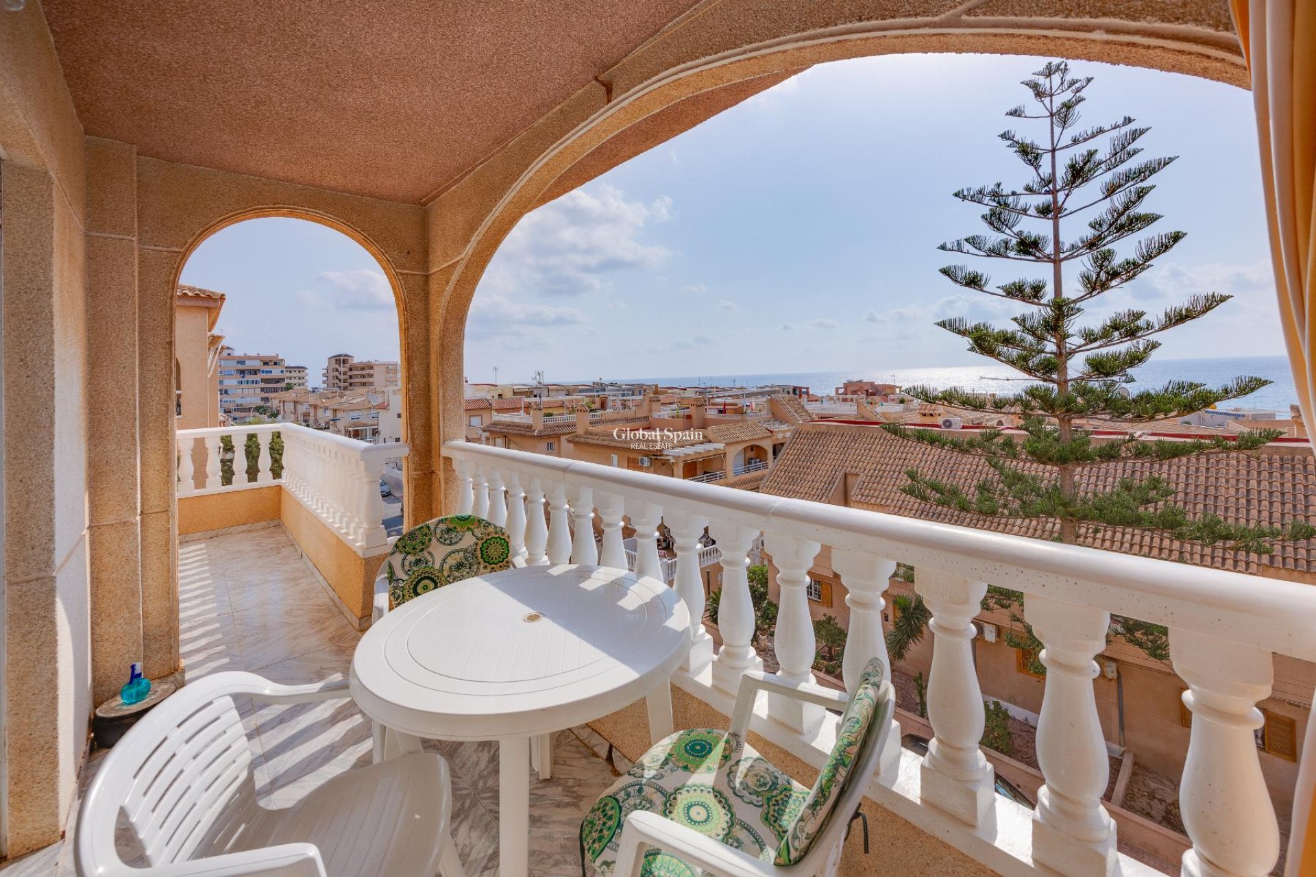 Wederverkoop - APPARTEMENT -
TORREVIEJA - Costa Blanca