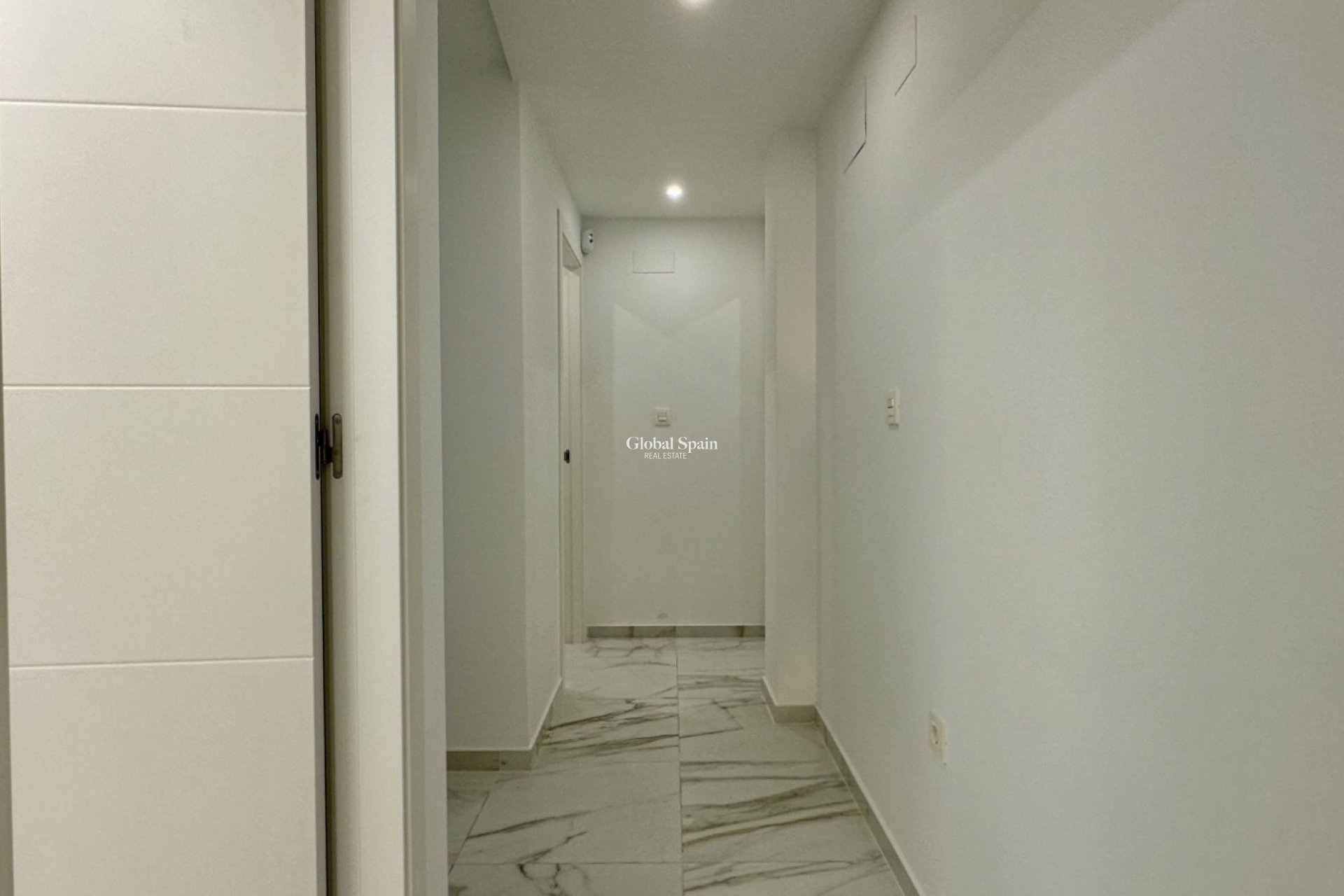 Wederverkoop - APPARTEMENT -
TORREVIEJA - Costa Blanca