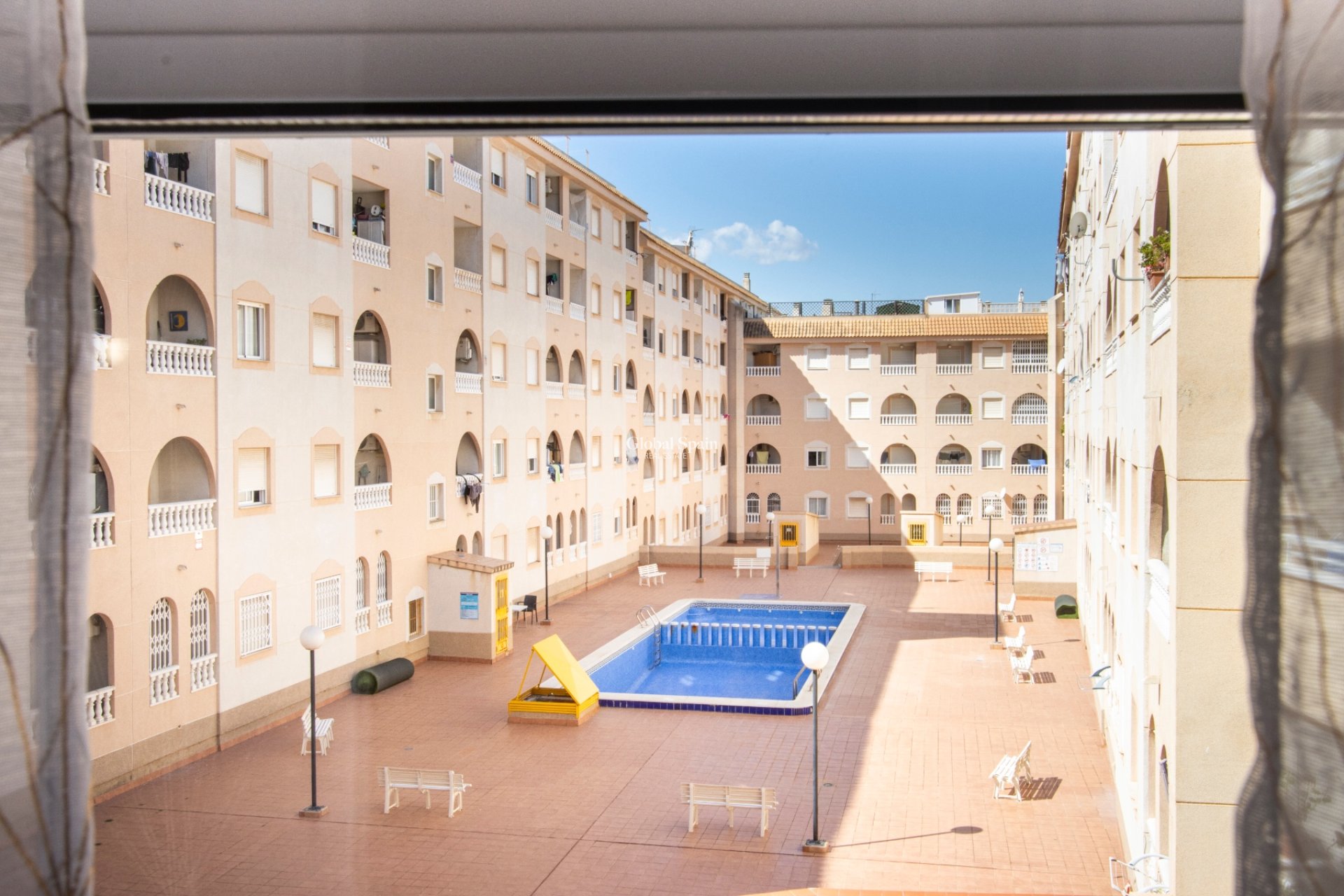 Wederverkoop - APPARTEMENT -
TORREVIEJA - Costa Blanca