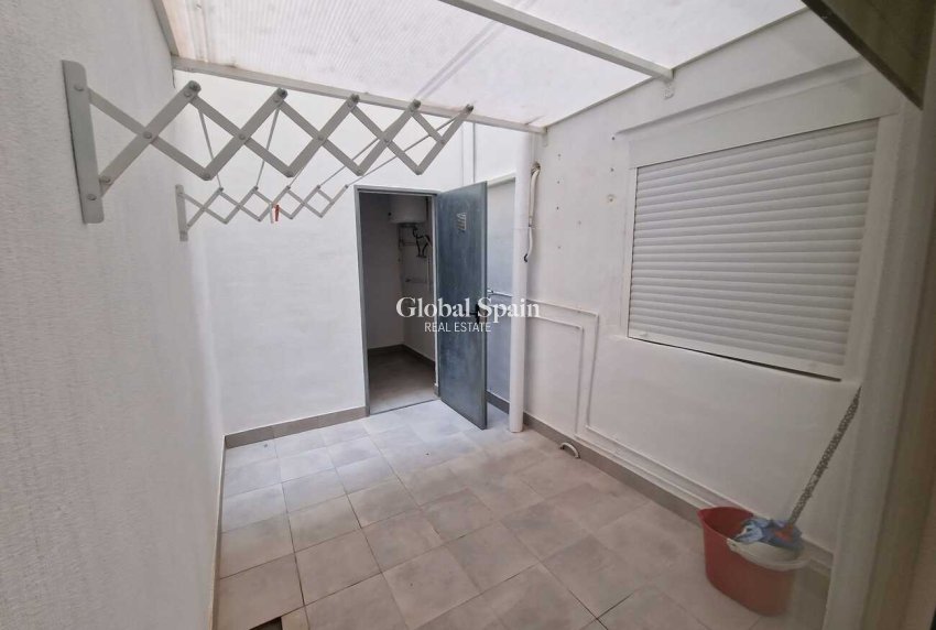 Wederverkoop - APPARTEMENT -
TORREVIEJA - Costa Blanca