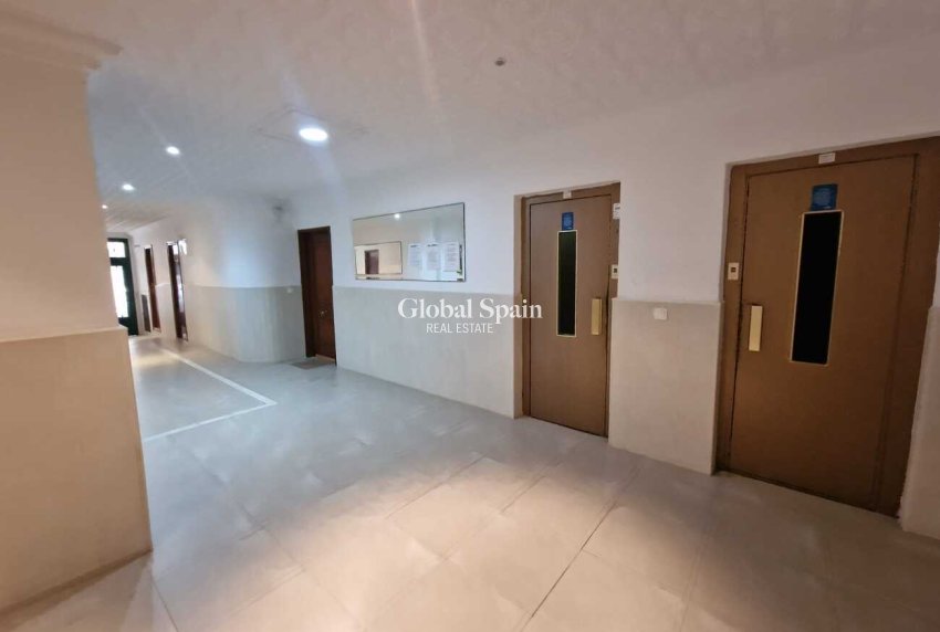 Wederverkoop - APPARTEMENT -
TORREVIEJA - Costa Blanca