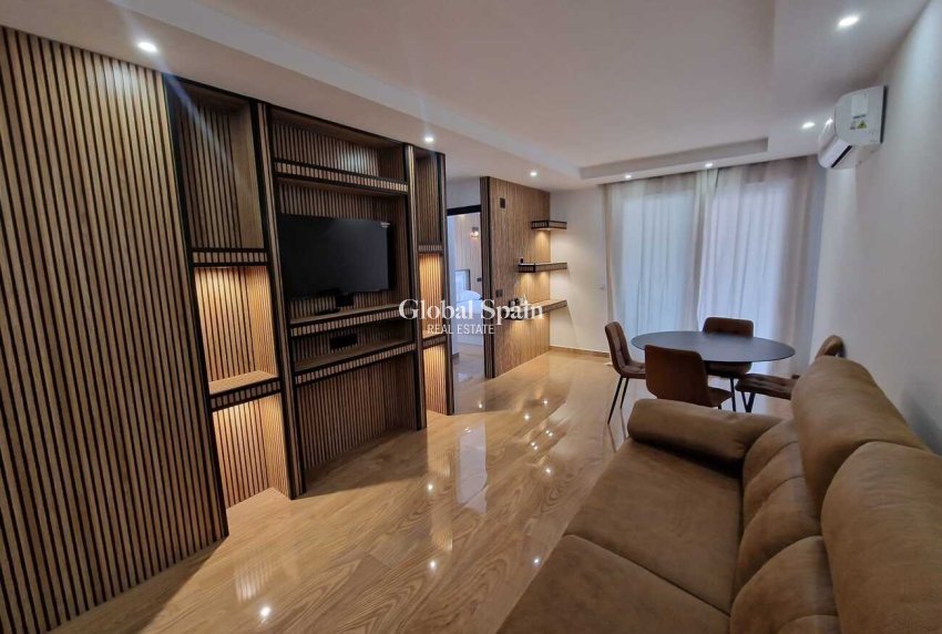 Wederverkoop - APPARTEMENT -
TORREVIEJA - Costa Blanca