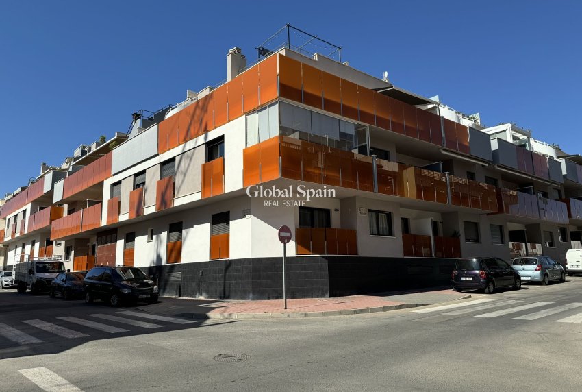 Wederverkoop - APPARTEMENT -
TORREVIEJA - Costa Blanca