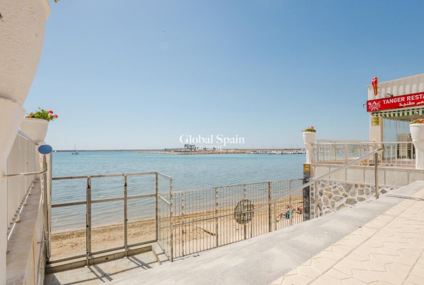 Wederverkoop - APPARTEMENT -
TORREVIEJA - Costa Blanca