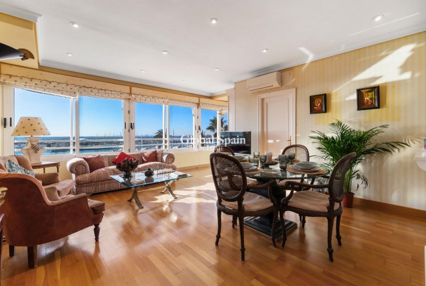 Wederverkoop - APPARTEMENT -
TORREVIEJA - Costa Blanca