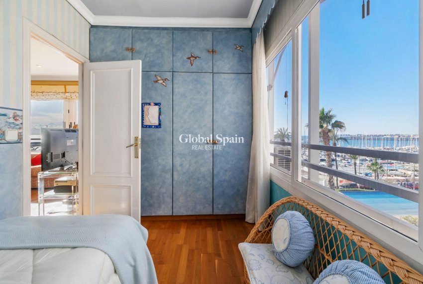 Wederverkoop - APPARTEMENT -
TORREVIEJA - Costa Blanca