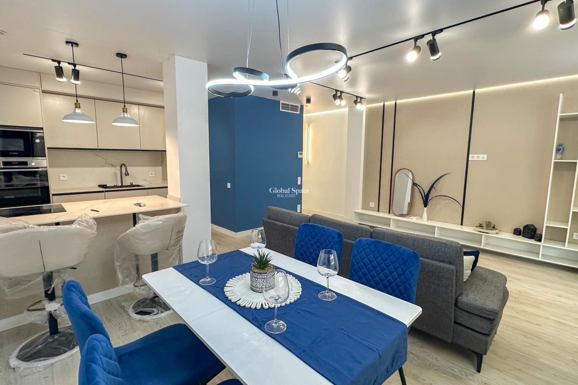 Wederverkoop - APPARTEMENT -
TORREVIEJA - Costa Blanca
