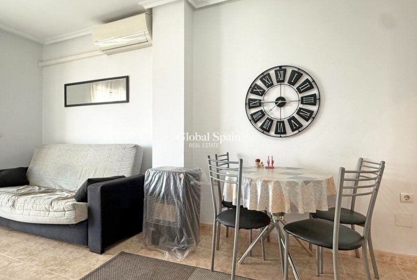 Wederverkoop - APPARTEMENT -
TORREVIEJA - Costa Blanca