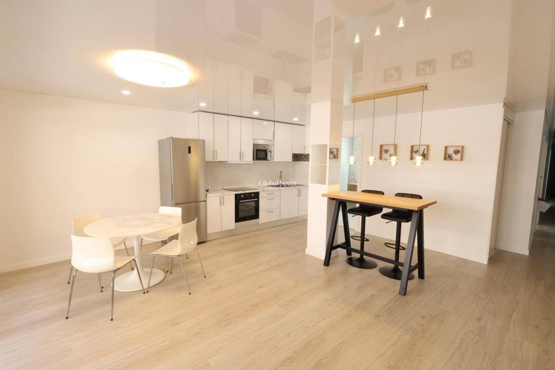 Wederverkoop - APPARTEMENT -
TORREVIEJA - Costa Blanca