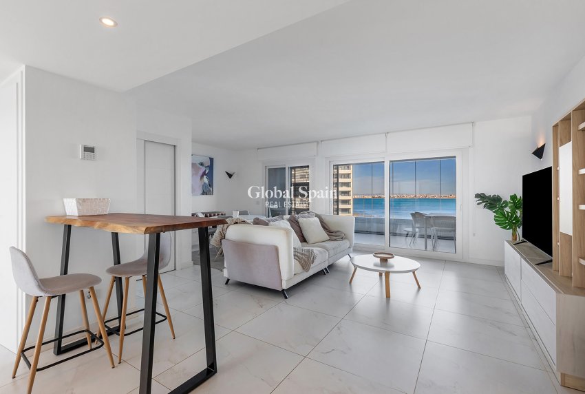 Wederverkoop - APPARTEMENT -
TORREVIEJA - Costa Blanca