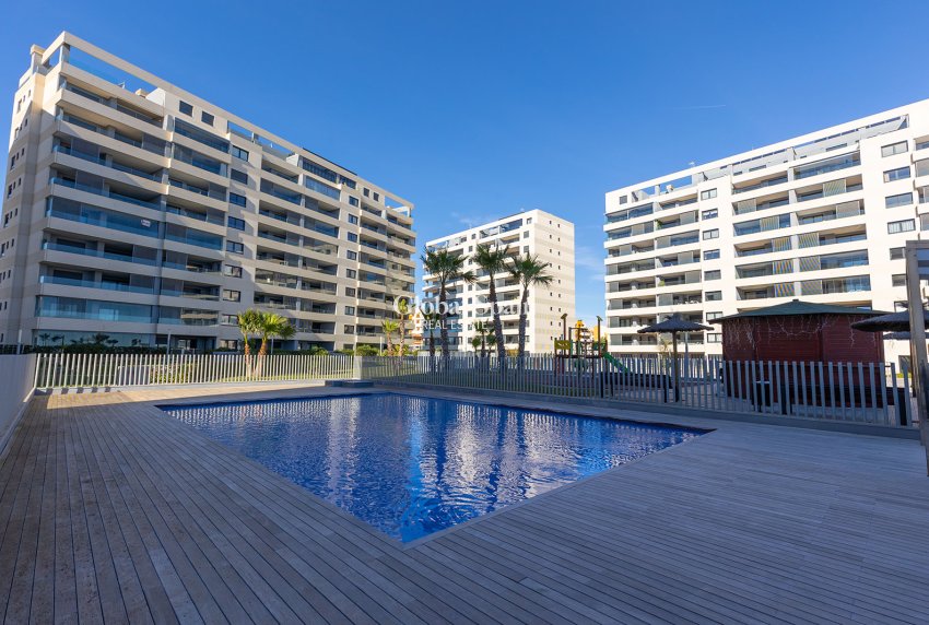 Wederverkoop - APPARTEMENT -
TORREVIEJA - Costa Blanca