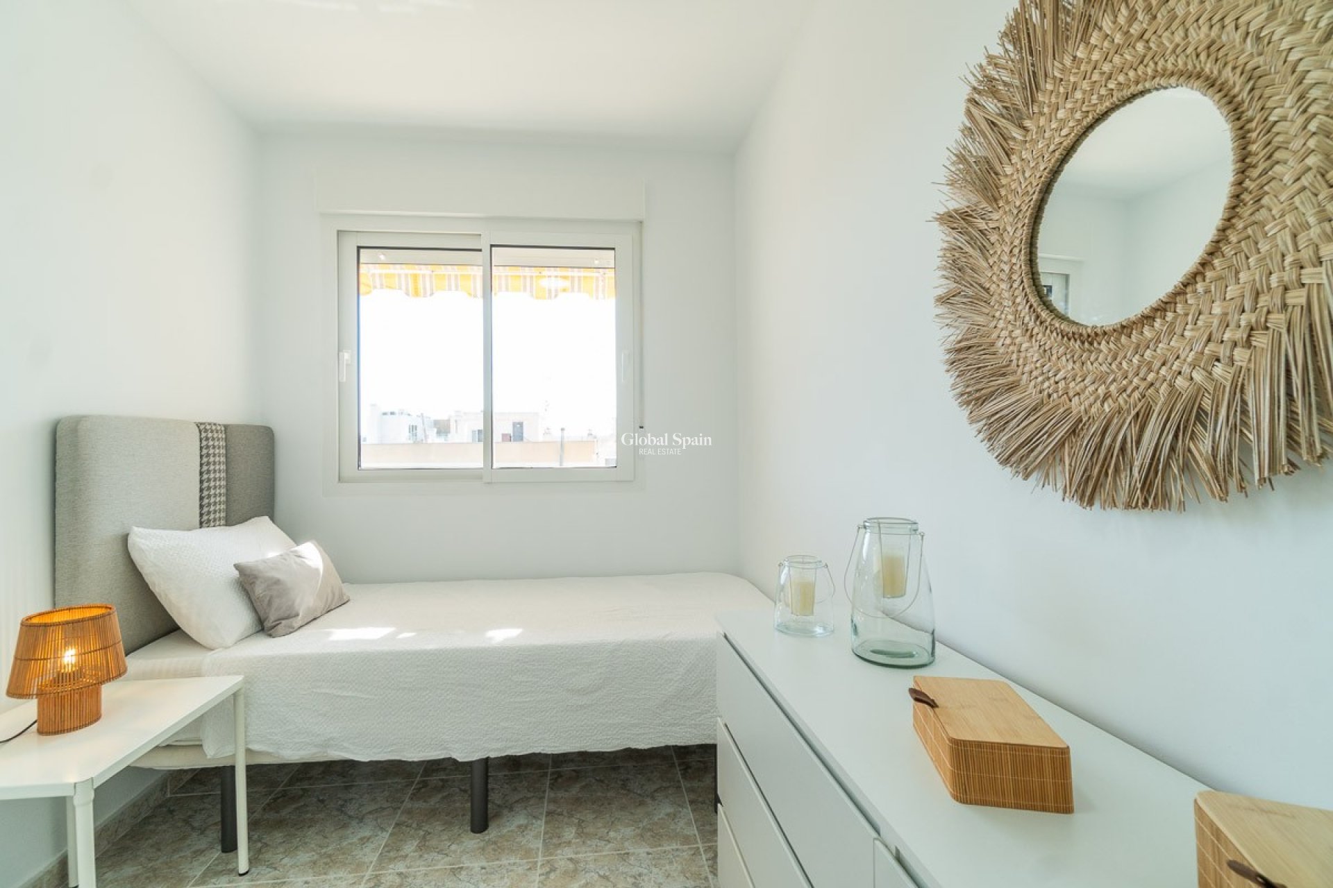 Wederverkoop - APPARTEMENT -
TORREVIEJA - Costa Blanca