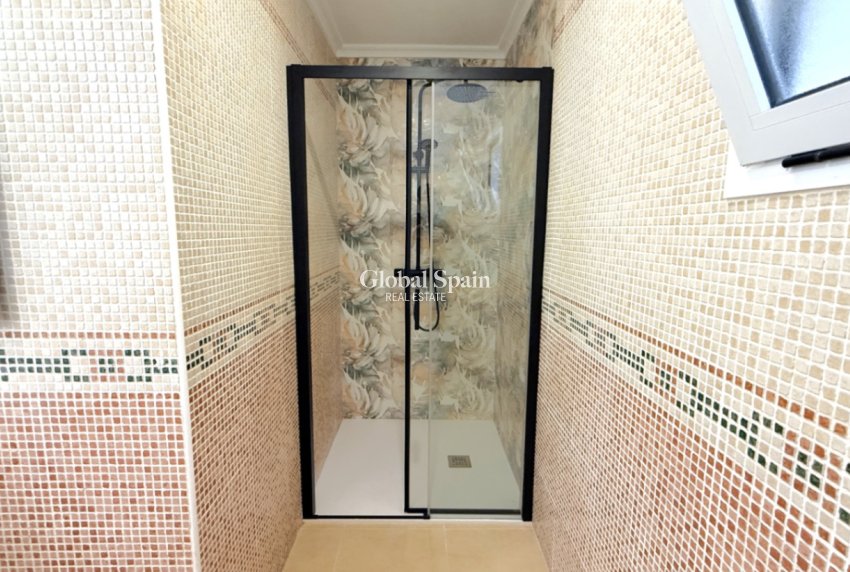 Wederverkoop - APPARTEMENT -
TORREVIEJA - Costa Blanca