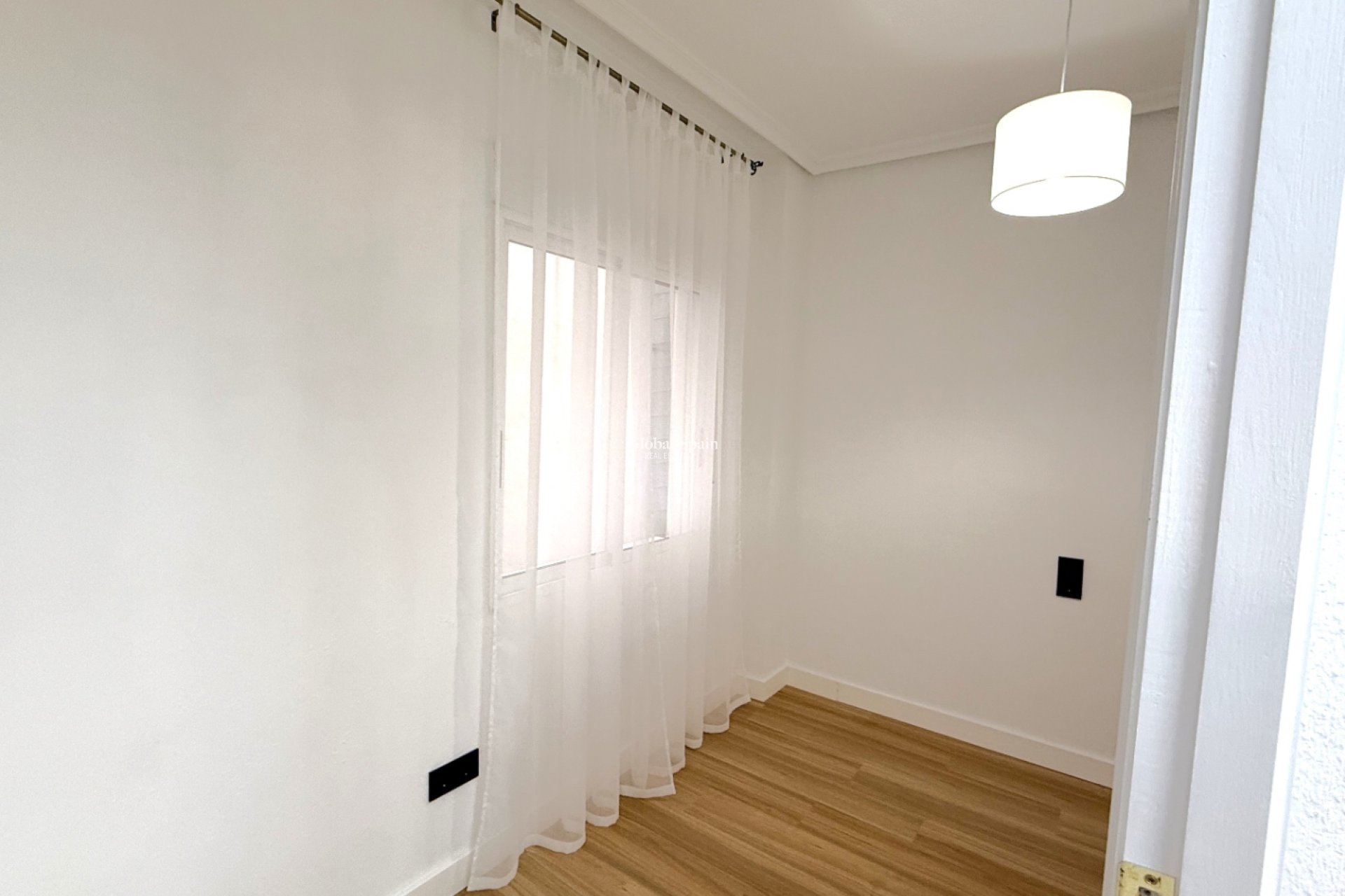 Wederverkoop - APPARTEMENT -
TORREVIEJA - Costa Blanca