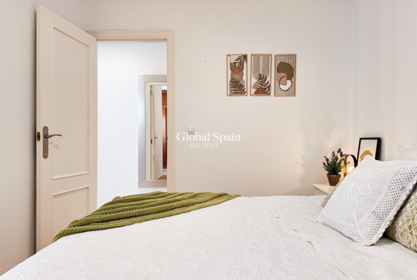 Wederverkoop - APPARTEMENT -
TORREVIEJA - Costa Blanca