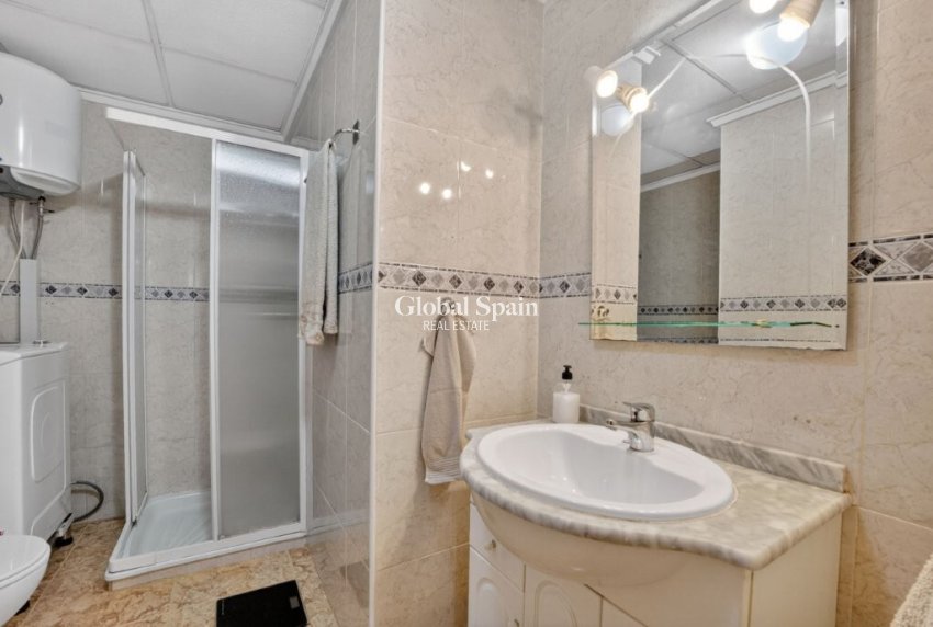 Wederverkoop - APPARTEMENT -
TORREVIEJA - Costa Blanca