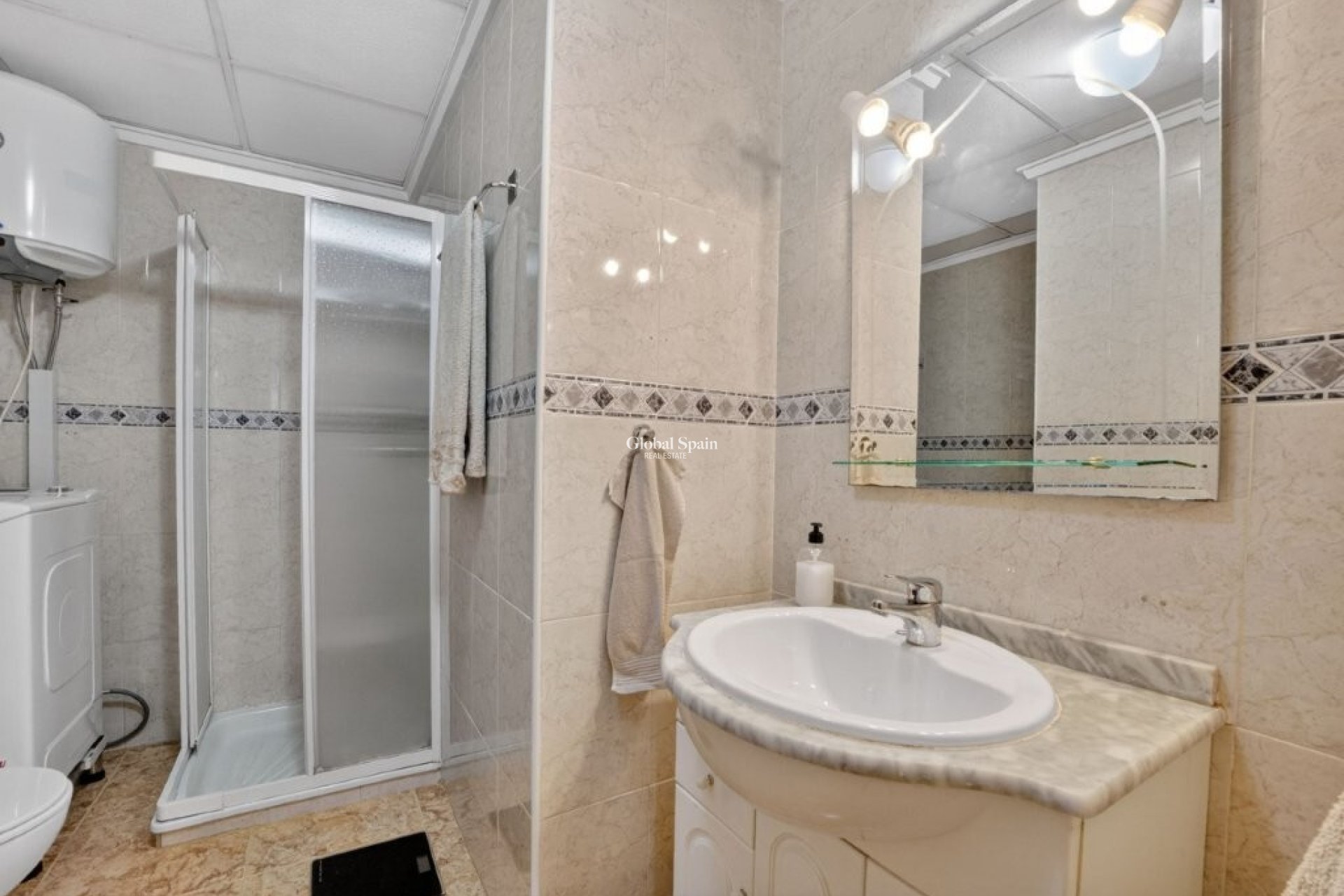 Wederverkoop - APPARTEMENT -
TORREVIEJA - Costa Blanca