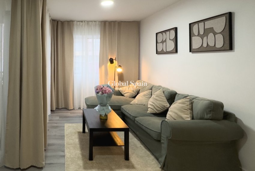 Wederverkoop - APPARTEMENT -
TORREVIEJA - Costa Blanca