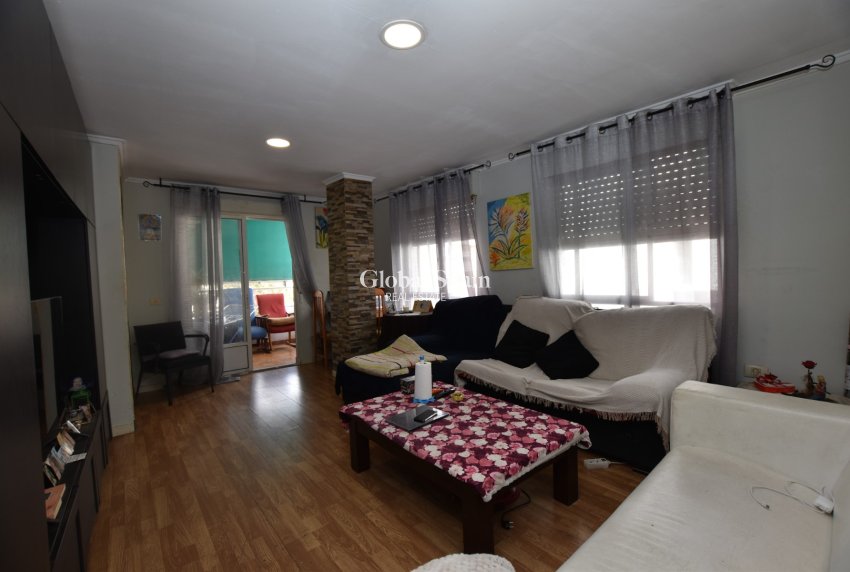 Wederverkoop - APPARTEMENT -
TORREVIEJA - Costa Blanca