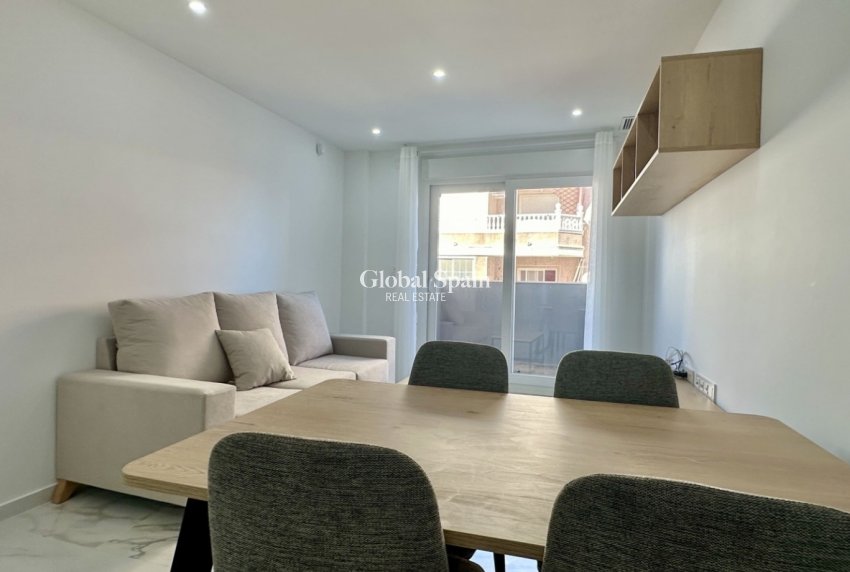 Wederverkoop - APPARTEMENT -
TORREVIEJA - Costa Blanca