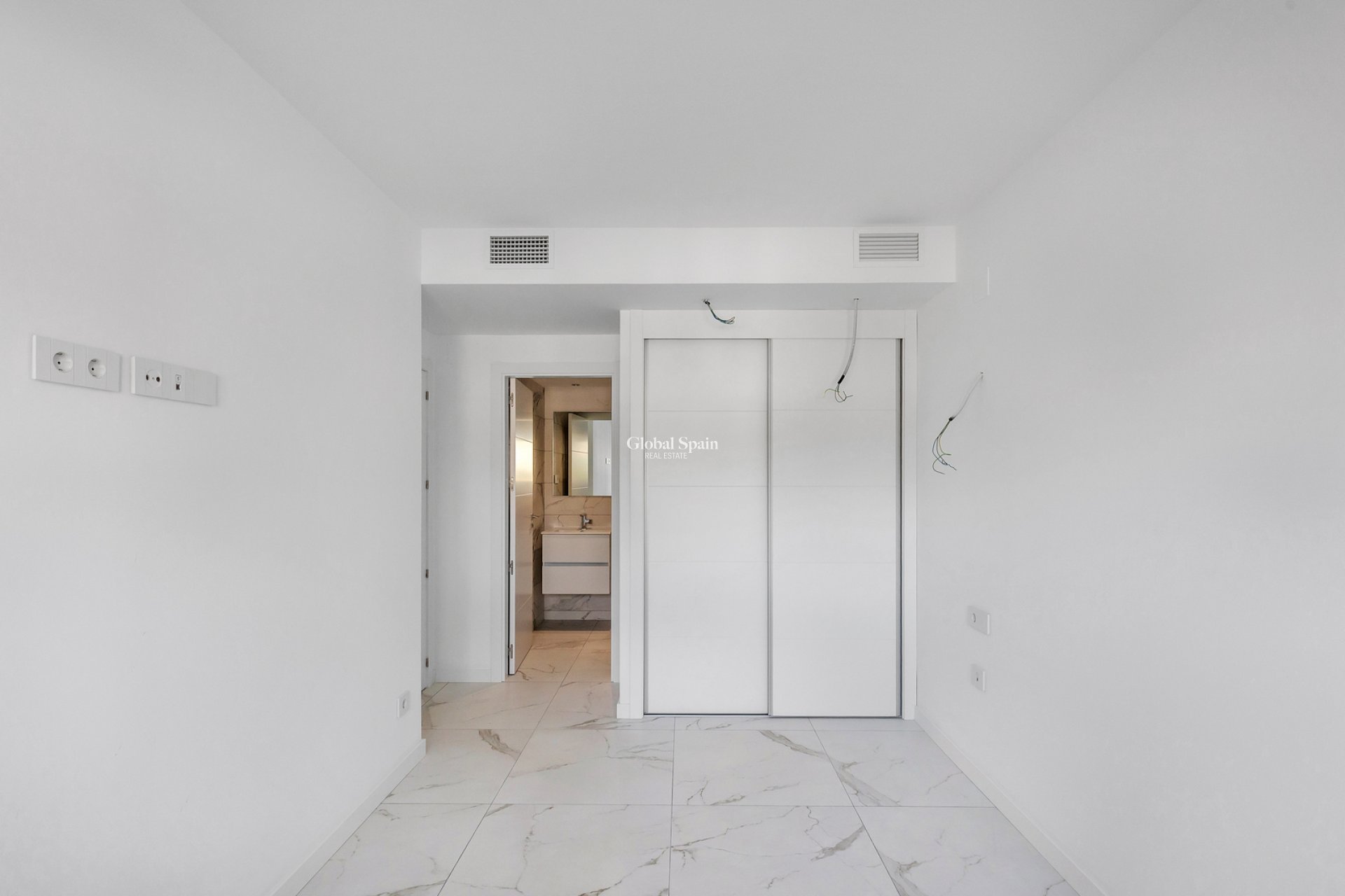 Wederverkoop - APPARTEMENT -
TORREVIEJA - Costa Blanca
