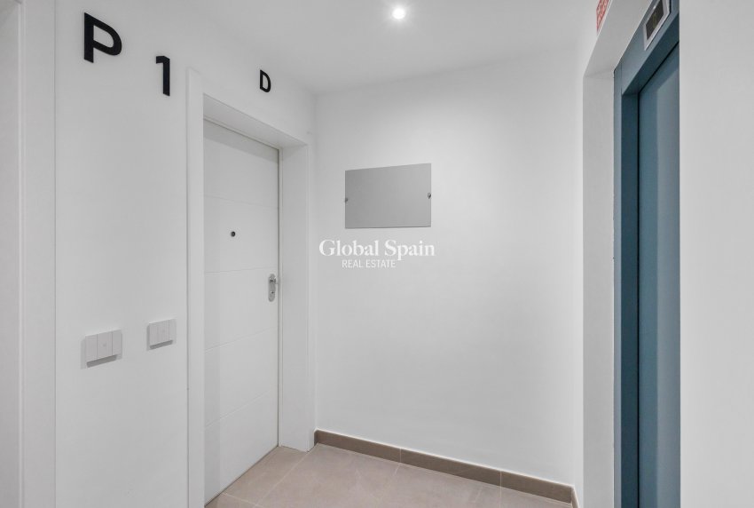 Wederverkoop - APPARTEMENT -
TORREVIEJA - Costa Blanca