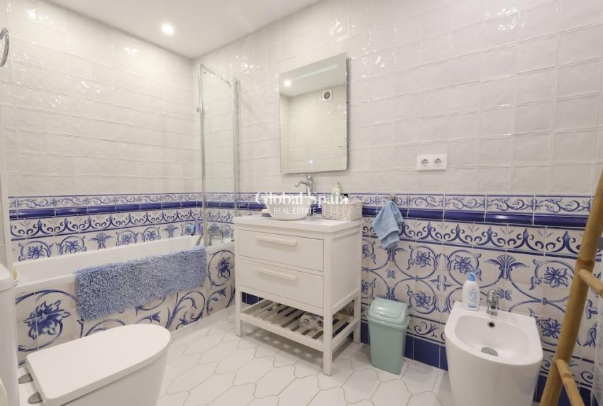 Wederverkoop - APPARTEMENT -
TORREVIEJA - Costa Blanca
