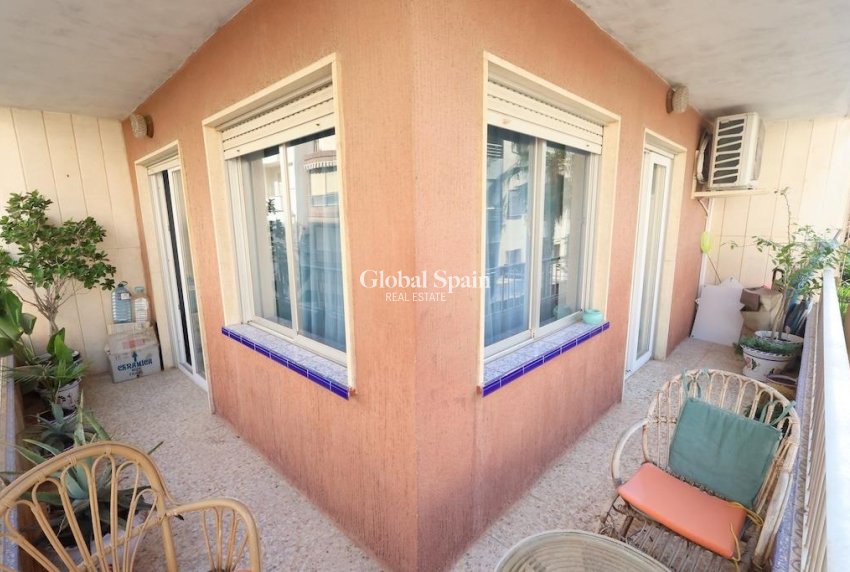 Wederverkoop - APPARTEMENT -
TORREVIEJA - Costa Blanca