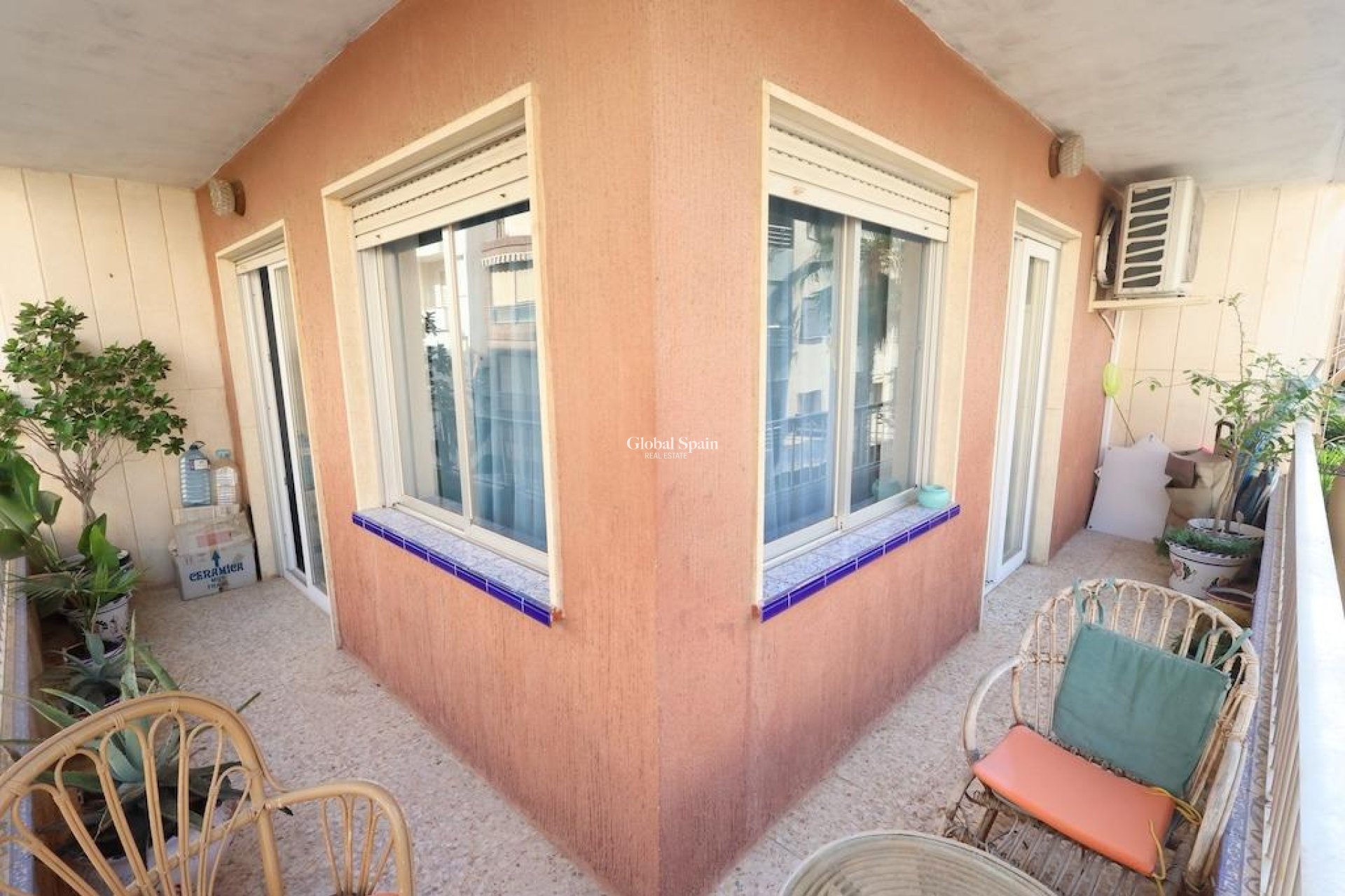 Wederverkoop - APPARTEMENT -
TORREVIEJA - Costa Blanca